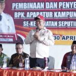 Plt Bupati Lamteng Beri Pembinaan Aparatur Kampung